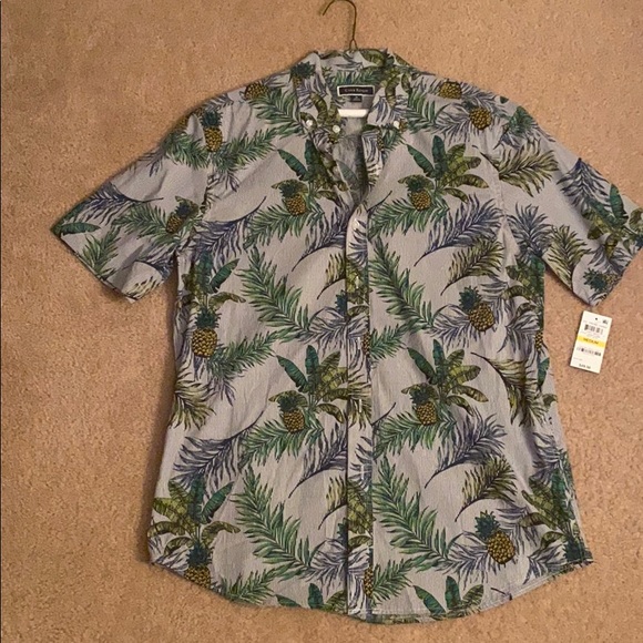 Short sleeve button up - Picture 1 of 2